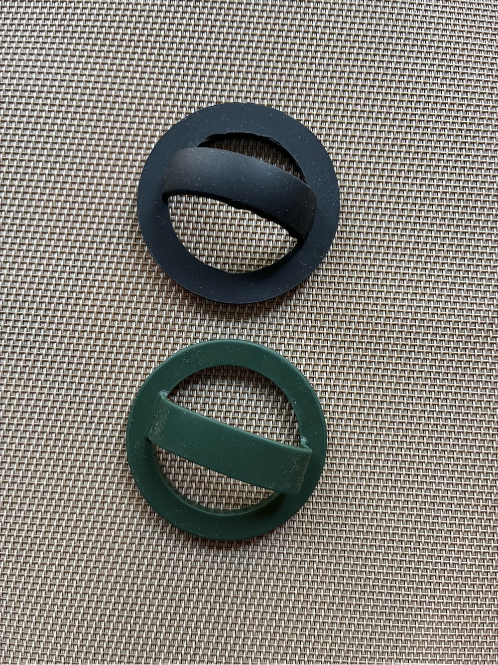 Set of 2 Silicone Magnetic Phone Grips